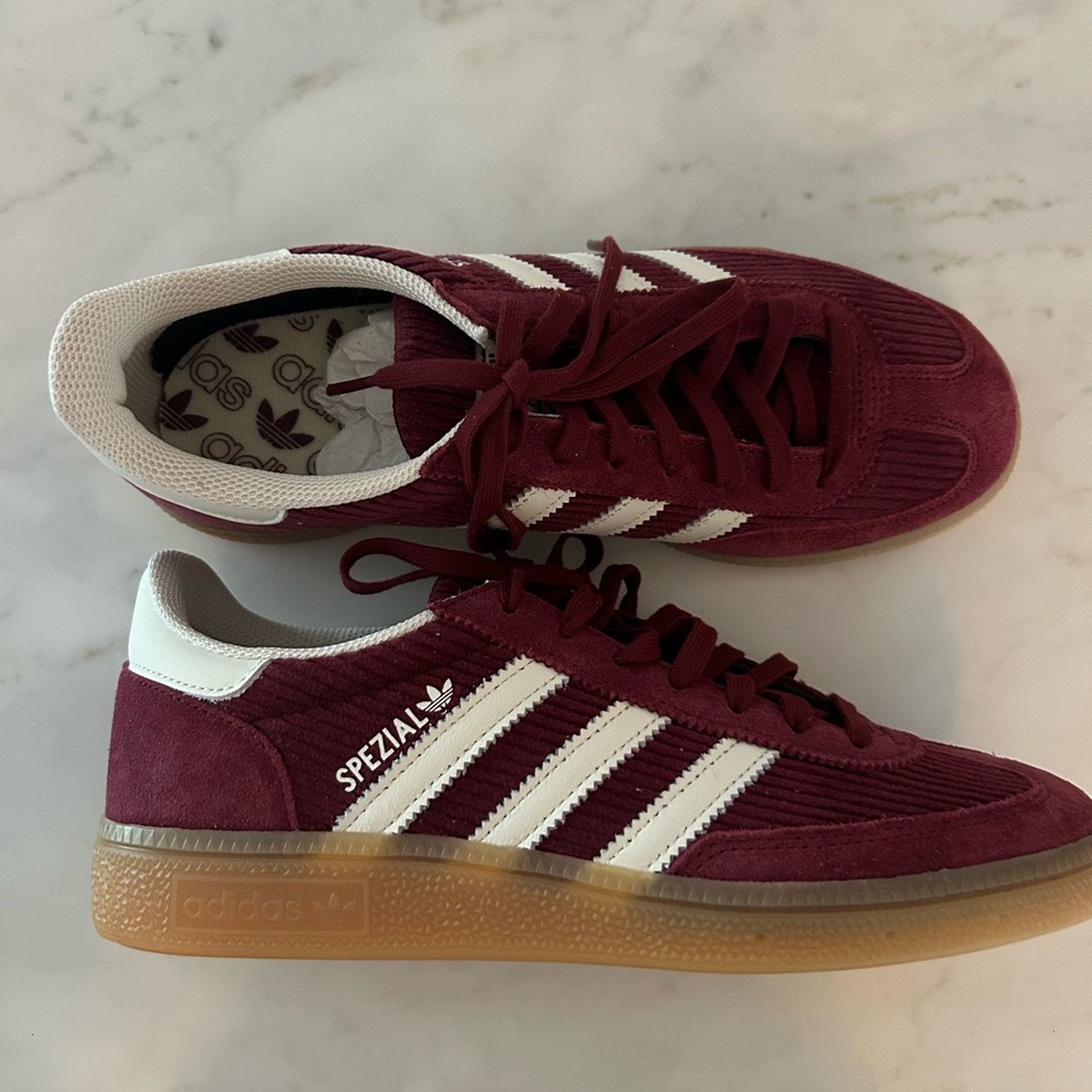 Mint condition - never worn! Size 7 but fit like a 7.5